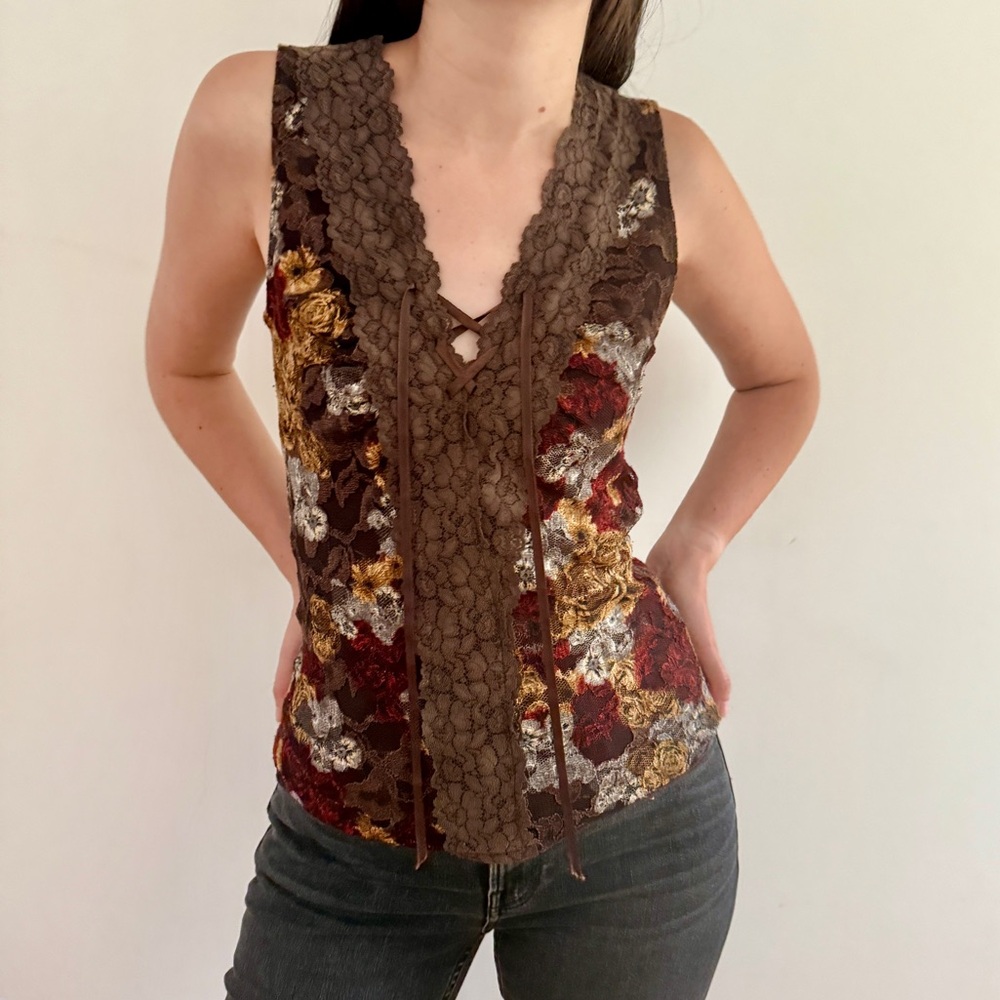 Y2K LE CHATEAU Floral Lace sleeveless tank top - S